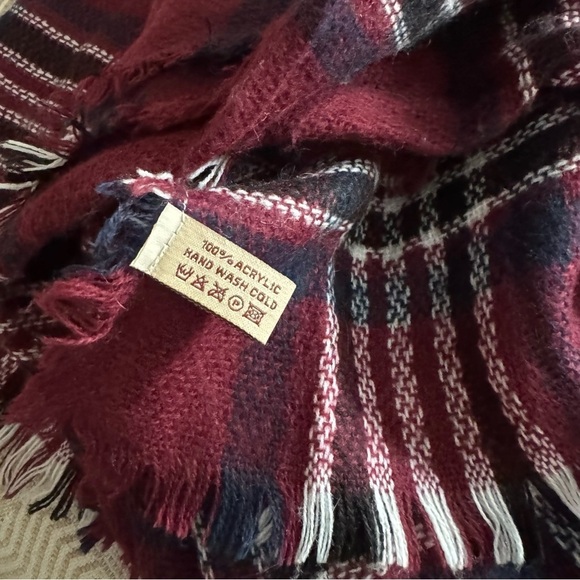 Charming Charlie Oversized Plaid Wrap Scarves - Picture 2 of 4